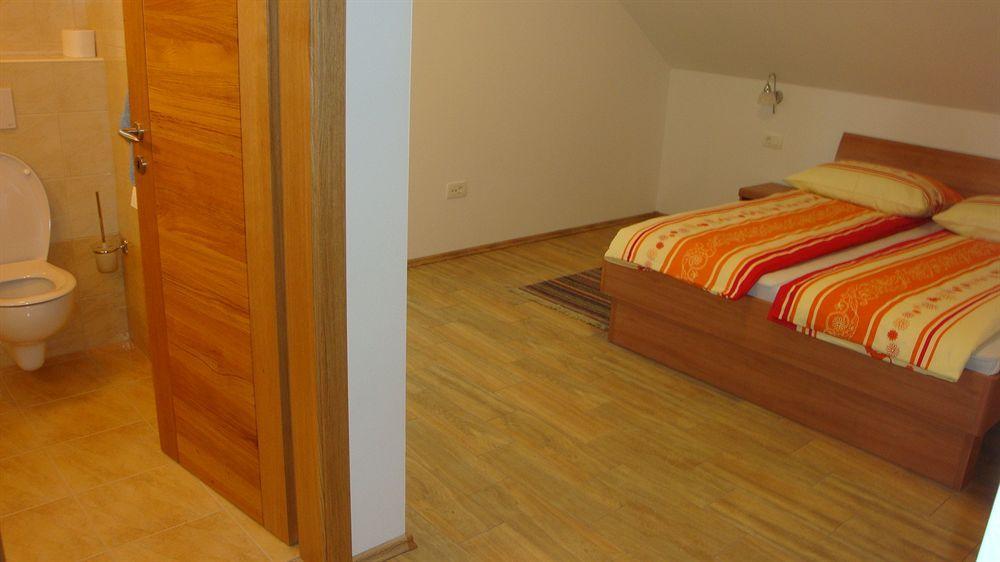 Guesthouse Mesec Zaplana Връхника Екстериор снимка