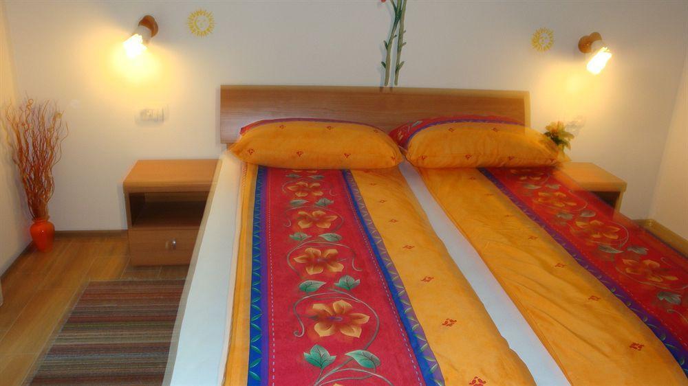 Guesthouse Mesec Zaplana Връхника Екстериор снимка
