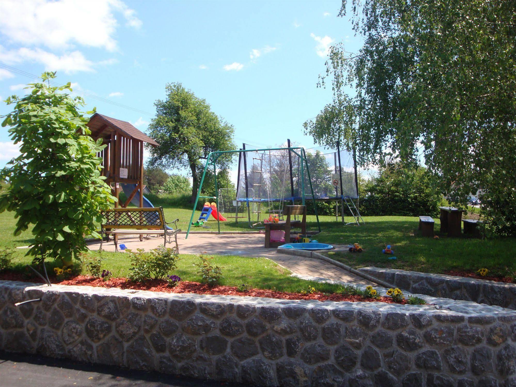 Guesthouse Mesec Zaplana Връхника Екстериор снимка