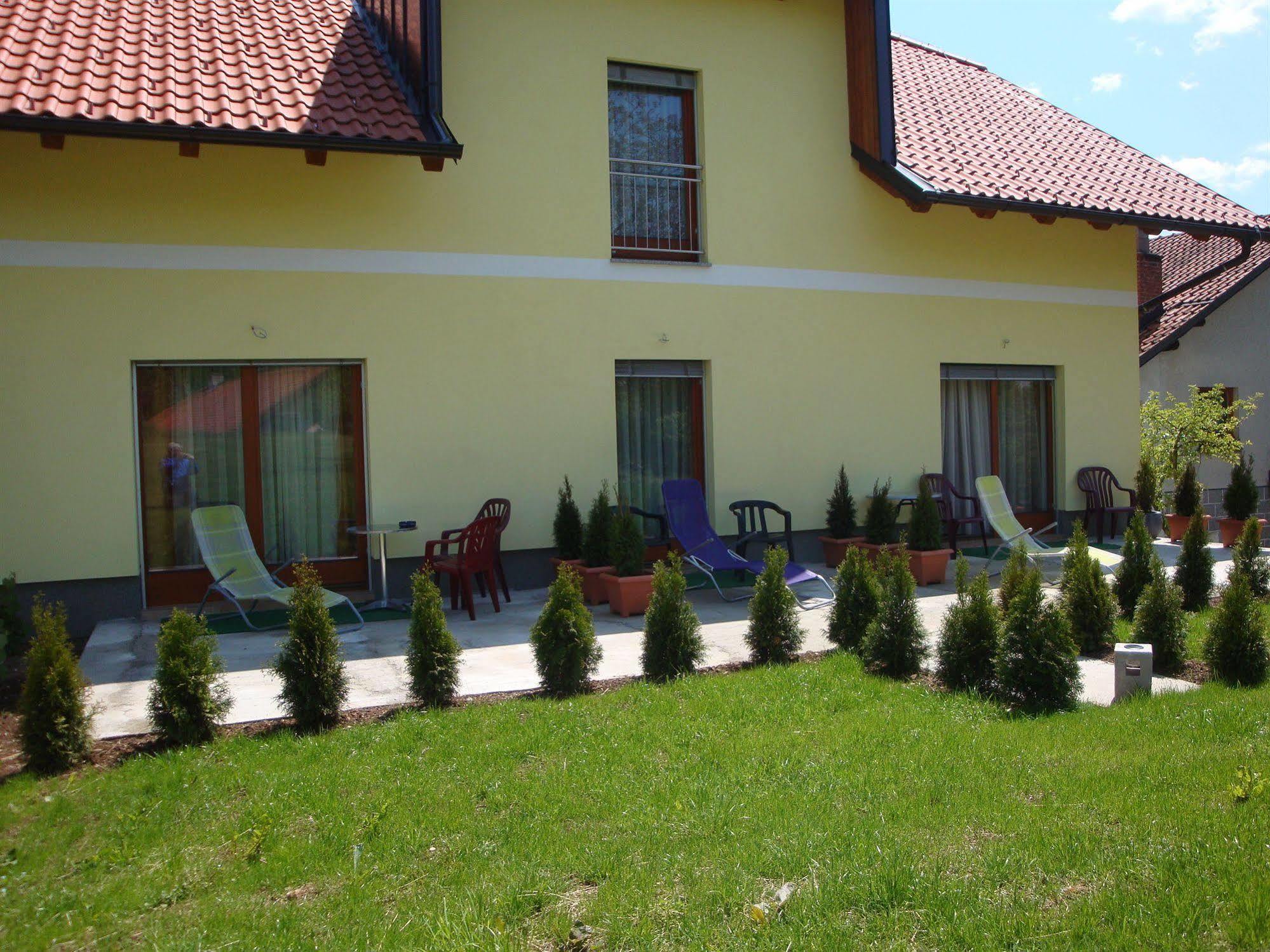 Guesthouse Mesec Zaplana Връхника Екстериор снимка